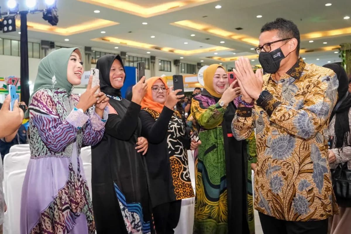 Interaksi pengunjung dan tokoh nasional di Jogja Halal Fest